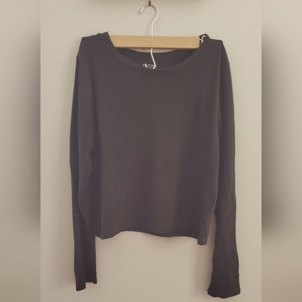 Black long sleeve. Size XXL.